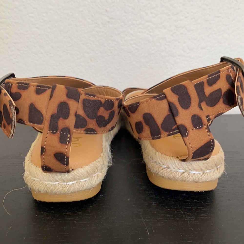 JG sandals-7 1/2 - Picture 3 of 3